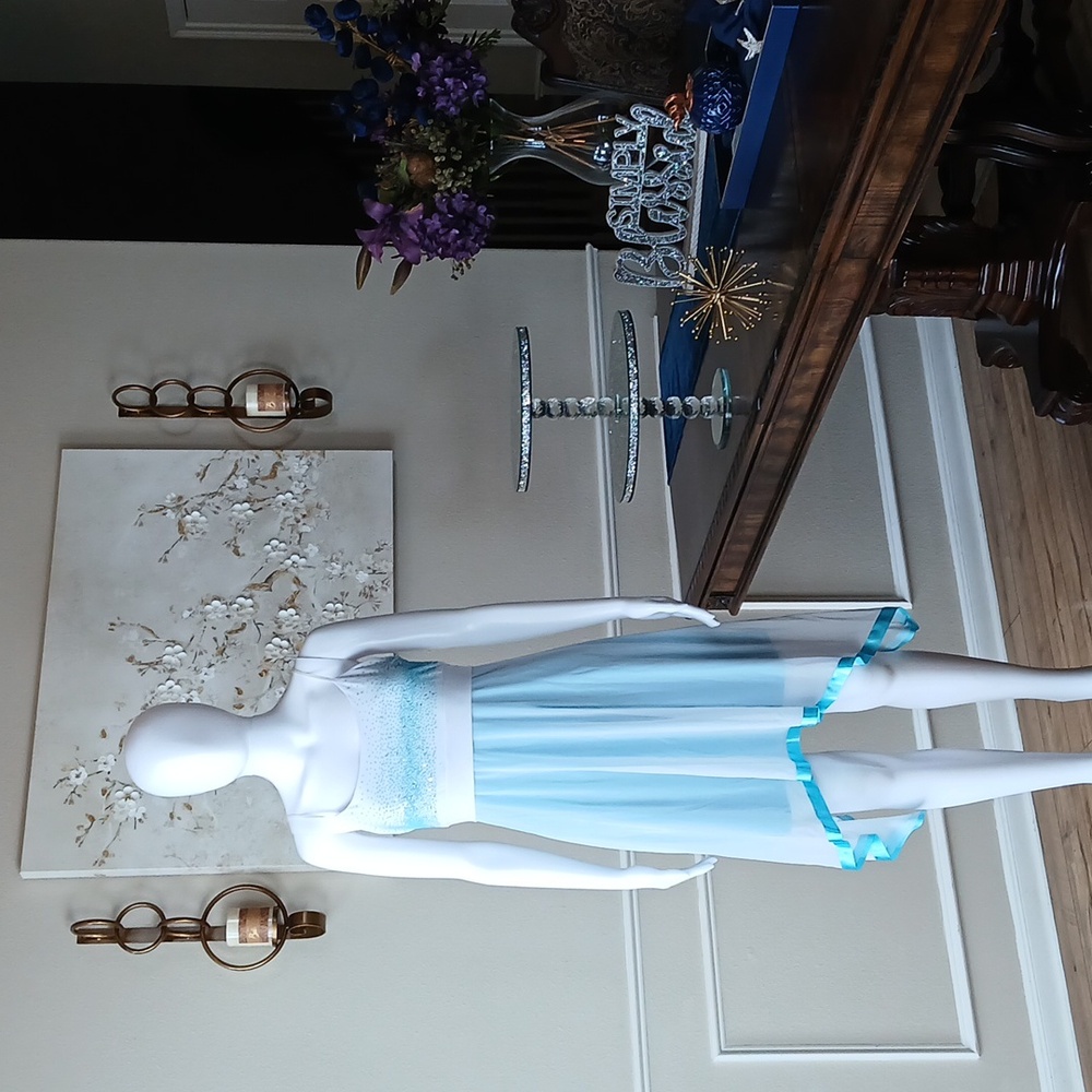 Blue And White Embellished Asymmetral Dress. Size M - Picture 5 of 17
